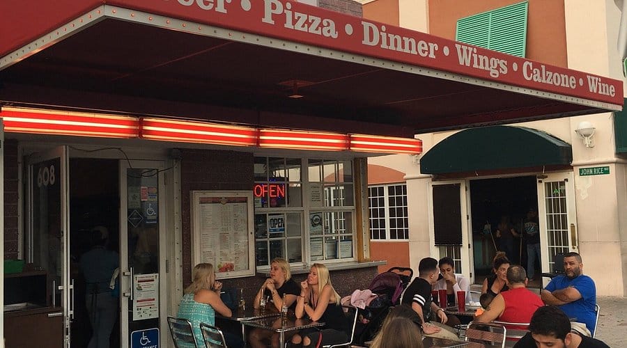 Downtown Pizza - Best New York-Style Pizza in Lake Worth Beach, Florida. Restaurant in Lake Worth Beach, Florida